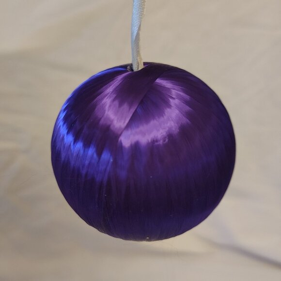 Lot of 12 Various Purple Christmas Ornaments - Picture 8 of 8